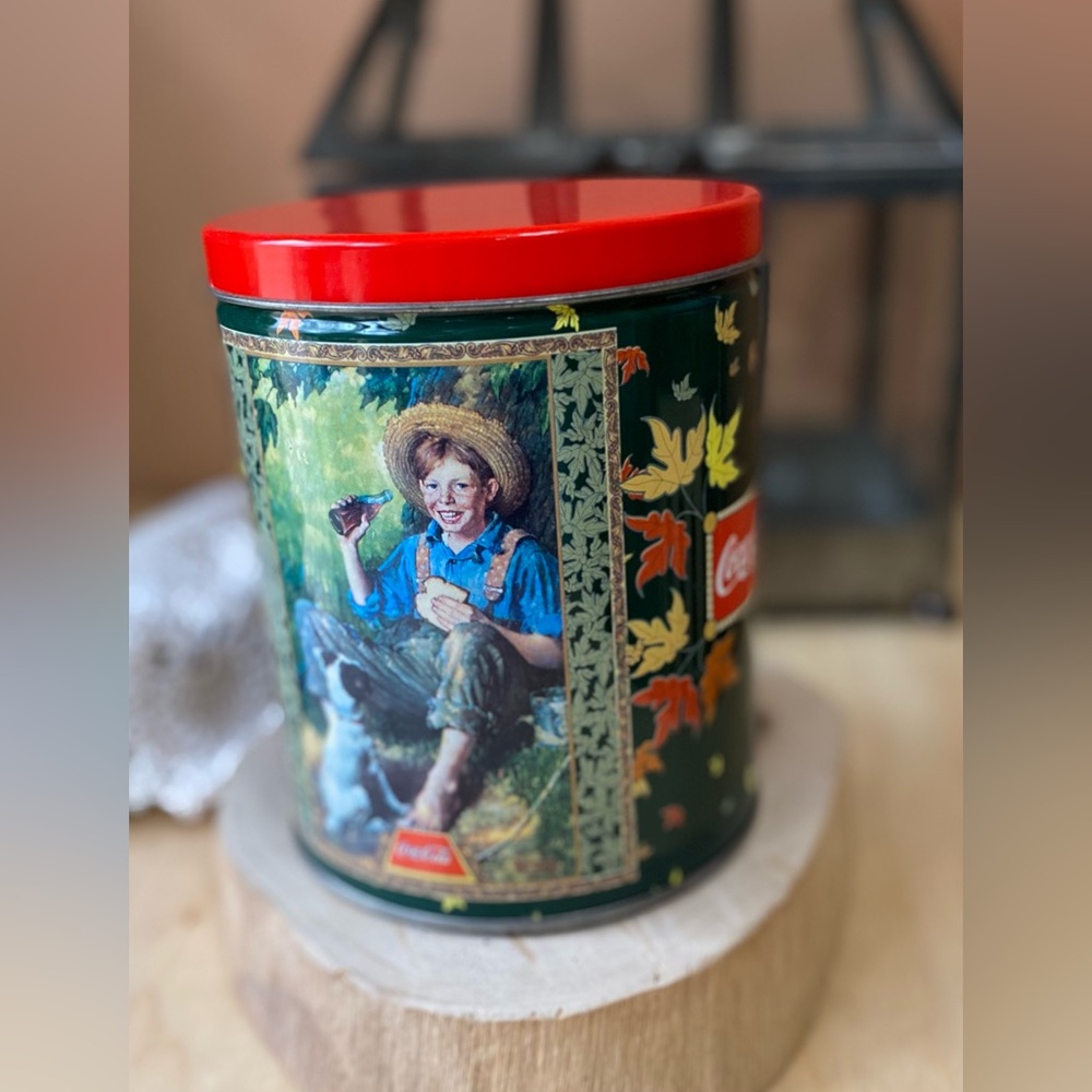 Coca-Cola Coke collectible tin with 1931 Norman
Rockwell Boy & his Dog painting